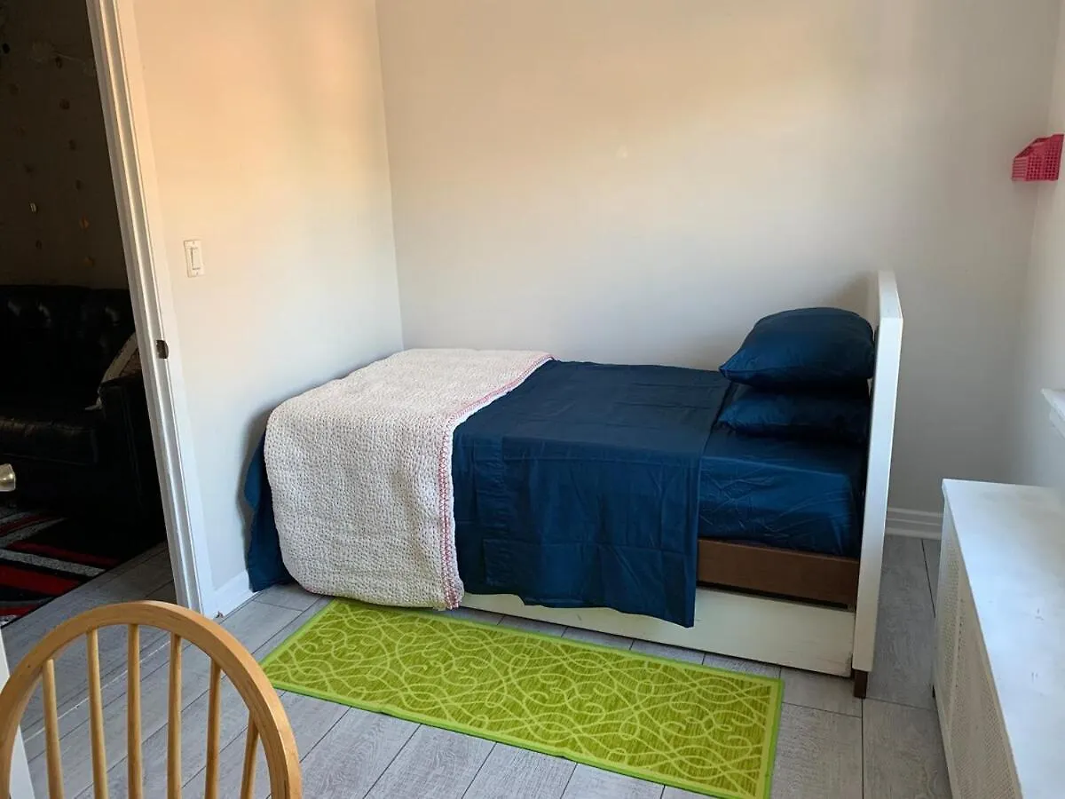 Kwatera prywatna Cheerful 2 Bed Rooms Apartment In Heart Of Queens Nowy Jork