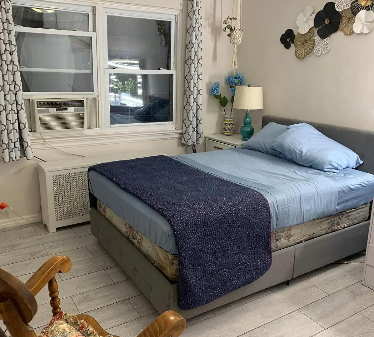 Cheerful 2 Bed Rooms Apartment In Heart Of Queens Νέα Υόρκη 0*,