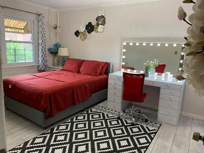 Cheerful 2 Bed Rooms Apartment In Heart Of Queens Νέα Υόρκη